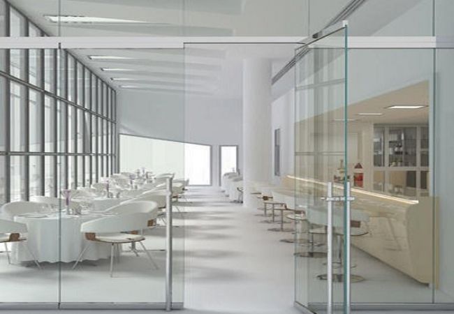 Thi công cửa kính cường lực tại Bến Tre