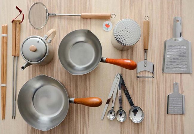 Cách bày trí dụng cụ nhà bếp đẹp và tiện nghi