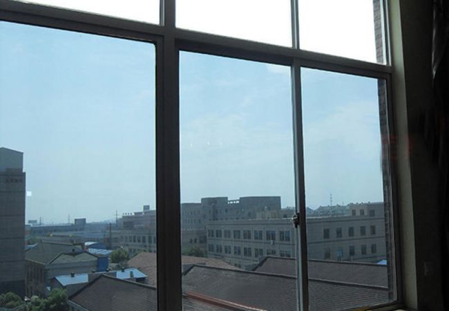 Các loại phim cách nhiệt dán kính nhà